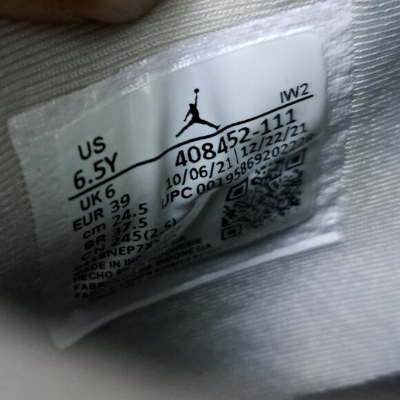 Size 6.5Y Nike Air Jordan 4 Retro Mid Military Black - Picture 14 of 16